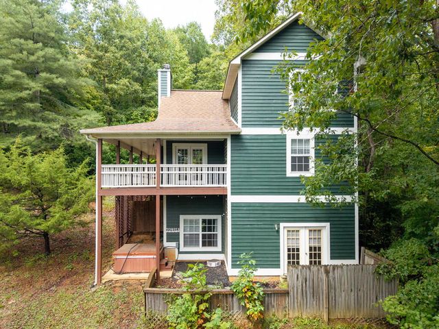 2103 Pooh Corner, Hiawassee, GA 30546