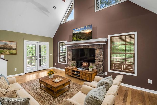 2103 Pooh Corner, Hiawassee, GA 30546