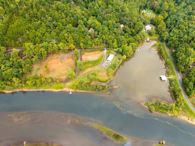 2103 Pooh Corner, Hiawassee, GA 30546