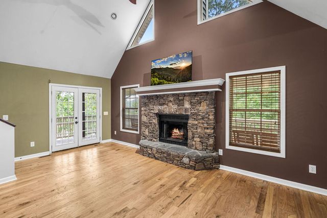 2103 Pooh Corner, Hiawassee, GA 30546
