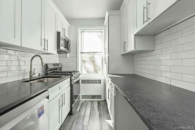 76-36 113th Street 2B, Forest Hills, NY 11375