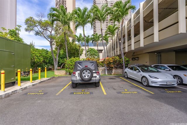 2525 Date Street 603, Honolulu, HI 96826