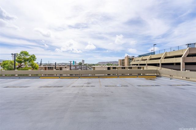 2525 Date Street 603, Honolulu, HI 96826