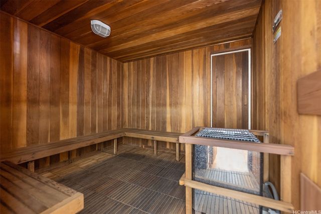 2525 Date Street 603, Honolulu, HI 96826