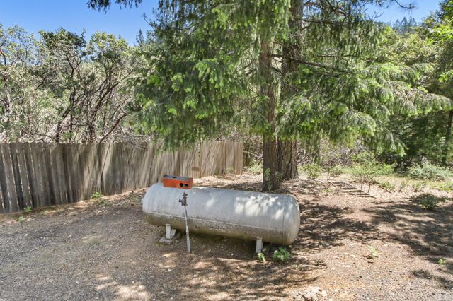 27197 Norton Grade Rd, Colfax, CA 95713