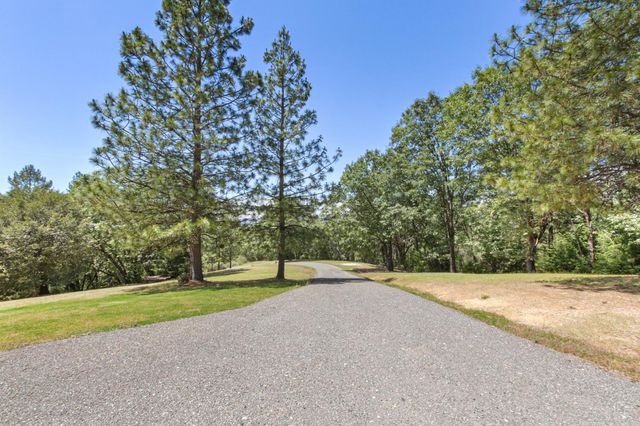 27197 Norton Grade Rd, Colfax, CA 95713