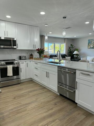 5247 CARMILFRA DRIVE, Sarasota, FL 34231