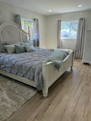 5247 CARMILFRA DRIVE, Sarasota, FL 34231