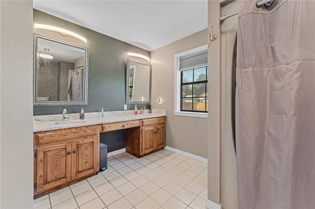 110 N 85th Avenue, Fayetteville, AR 72704