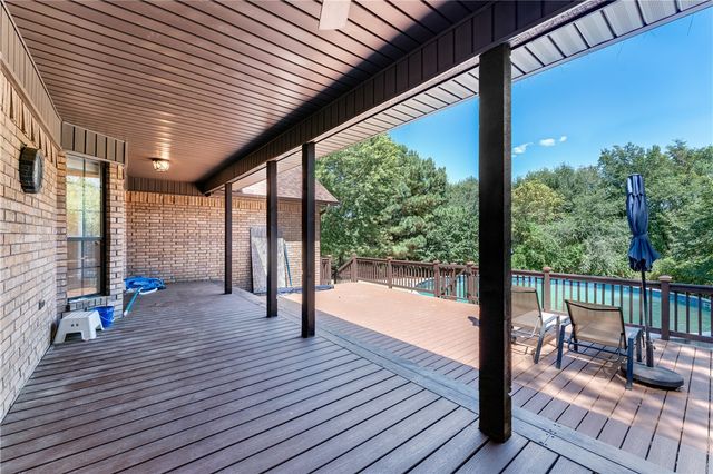 110 N 85th Avenue, Fayetteville, AR 72704