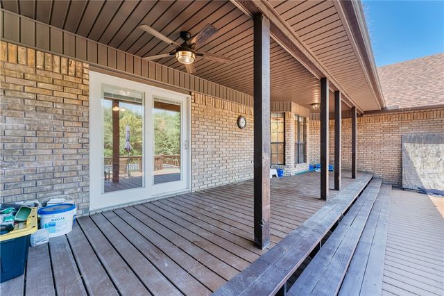 110 N 85th Avenue, Fayetteville, AR 72704