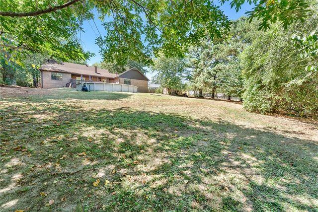 110 N 85th Avenue, Fayetteville, AR 72704