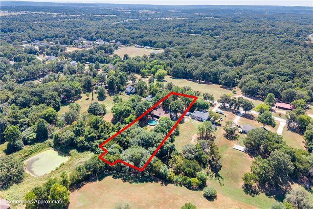 110 N 85th Avenue, Fayetteville, AR 72704