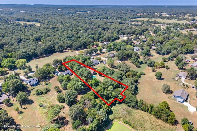 110 N 85th Avenue, Fayetteville, AR 72704