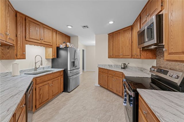 110 N 85th Avenue, Fayetteville, AR 72704