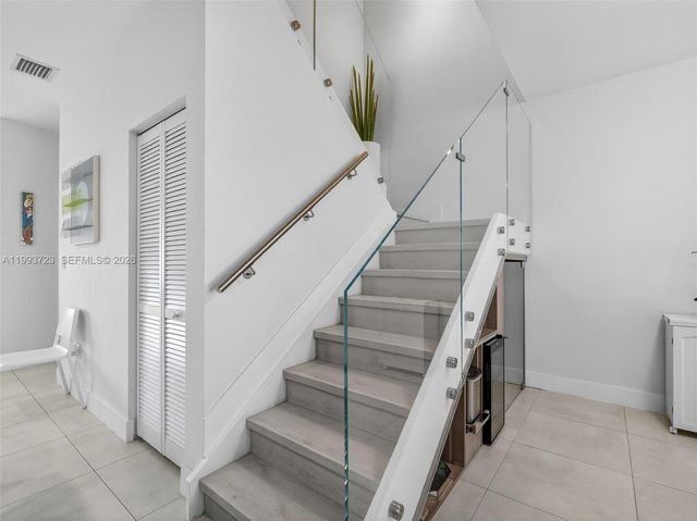 7159 NW 102nd Place, Doral, FL 33178