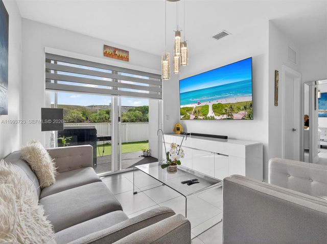 7159 NW 102nd Place, Doral, FL 33178