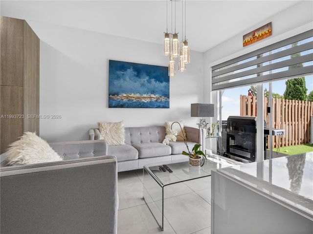 7159 NW 102nd Place, Doral, FL 33178