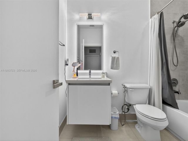 7159 NW 102nd Place, Doral, FL 33178