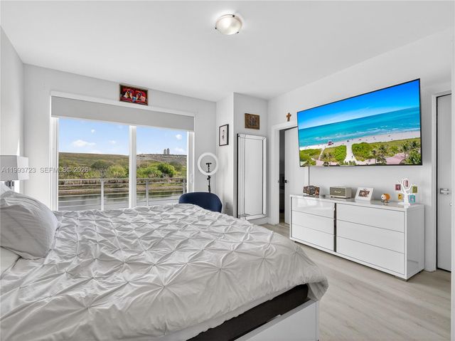 7159 NW 102nd Place, Doral, FL 33178