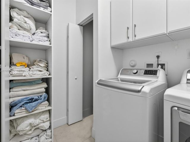 7159 NW 102nd Place, Doral, FL 33178