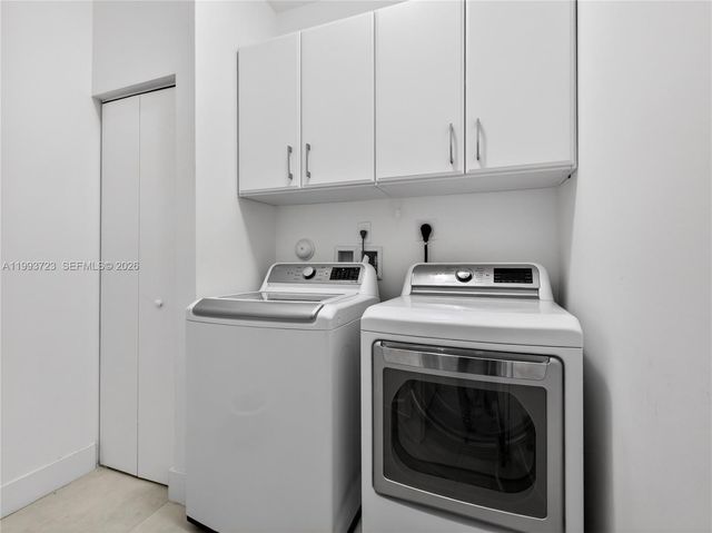 7159 NW 102nd Place, Doral, FL 33178