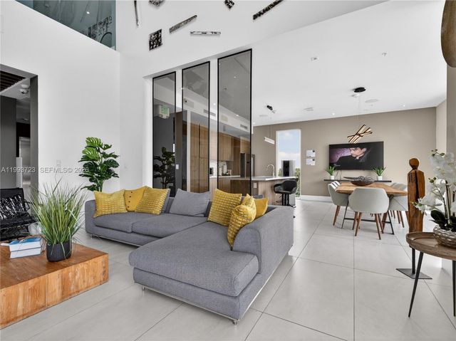 7159 NW 102nd Place, Doral, FL 33178