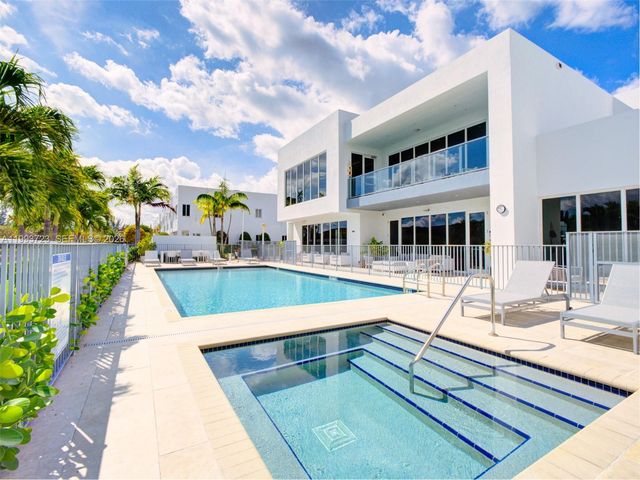 7159 NW 102nd Place, Doral, FL 33178