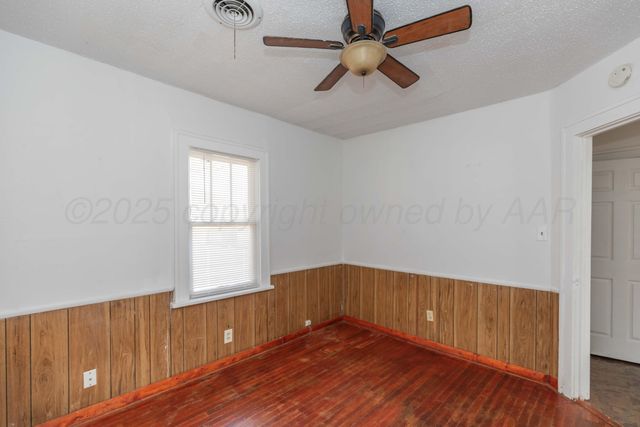 1129 E Francis Avenue, Pampa, TX 79065