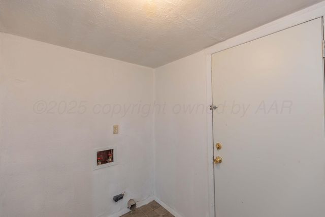 1129 E Francis Avenue, Pampa, TX 79065