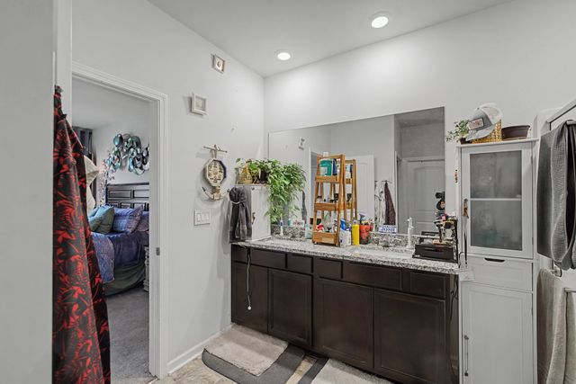 5664 Hickory Woods Dr, Antioch, TN 37013