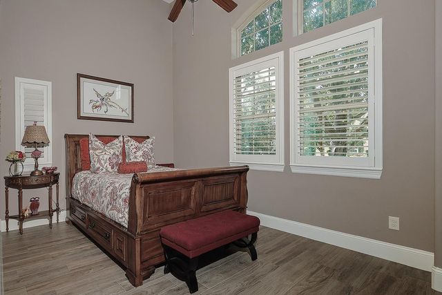 22 Lake Reverie Place, The Woodlands, TX 77375