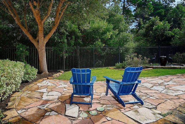 22 Lake Reverie Place, The Woodlands, TX 77375