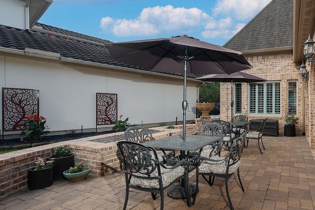 22 Lake Reverie Place, The Woodlands, TX 77375