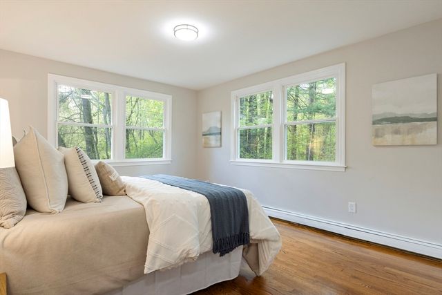 50 Oak St, Mansfield, MA 02048