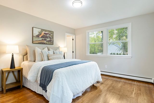 50 Oak St, Mansfield, MA 02048
