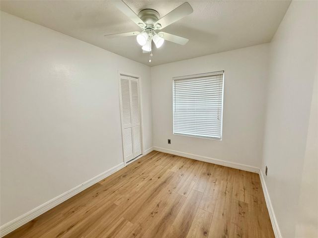 2750 Holly Hall Street 504, Houston, TX 77054