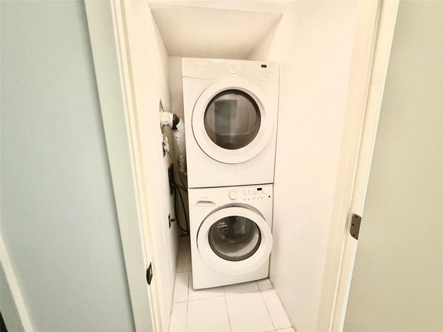 2750 Holly Hall Street 504, Houston, TX 77054