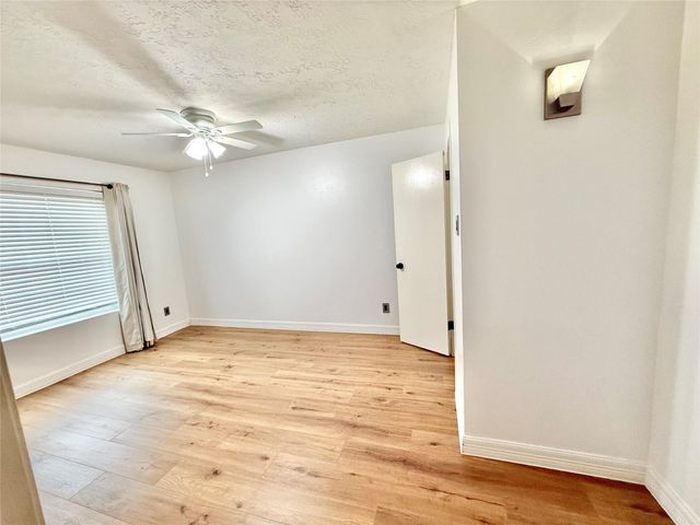 2750 Holly Hall Street 504, Houston, TX 77054