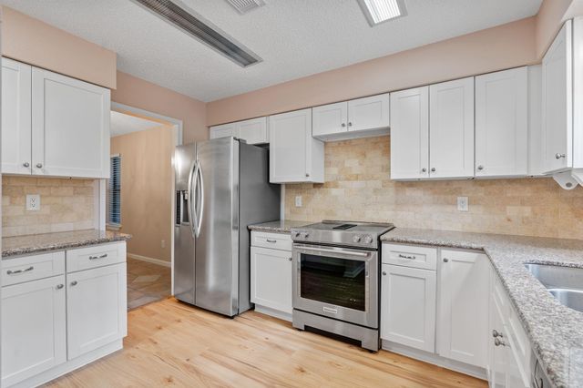 2312 John Street, Pearland, TX 77581