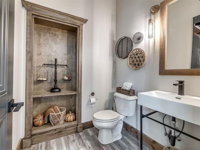 954 County Street 2983, Blanchard, OK 73010