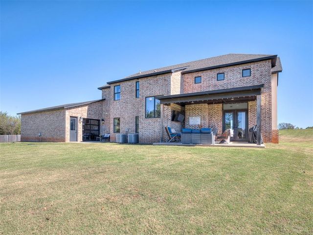 954 County Street 2983, Blanchard, OK 73010