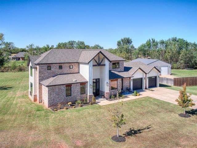 954 County Street 2983, Blanchard, OK 73010