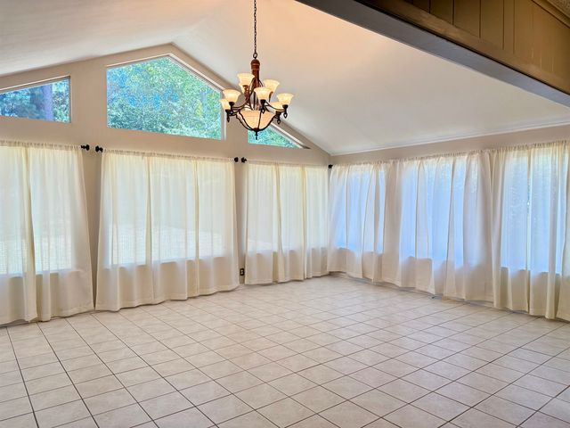 1303 Colgate Dr, Longview, TX 75601