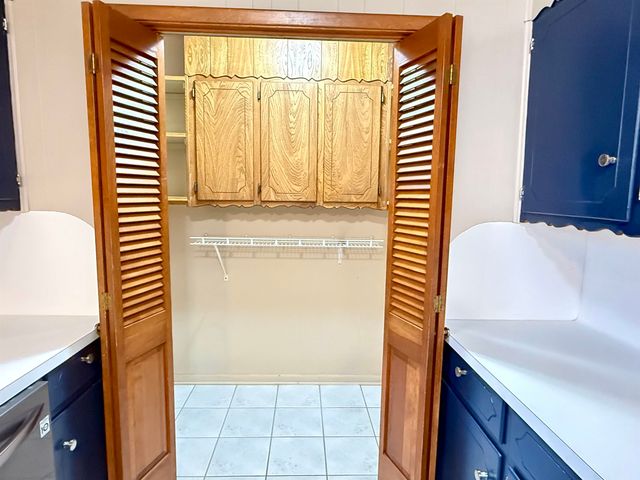 1303 Colgate Dr, Longview, TX 75601