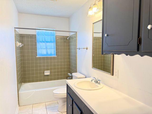 1303 Colgate Dr, Longview, TX 75601