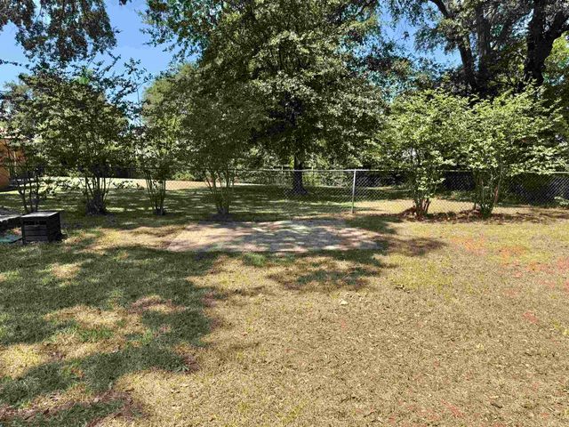 1303 Colgate Dr, Longview, TX 75601