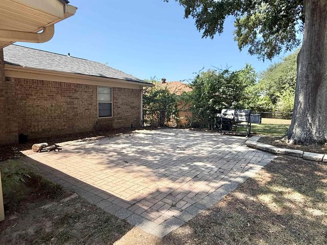 1303 Colgate Dr, Longview, TX 75601