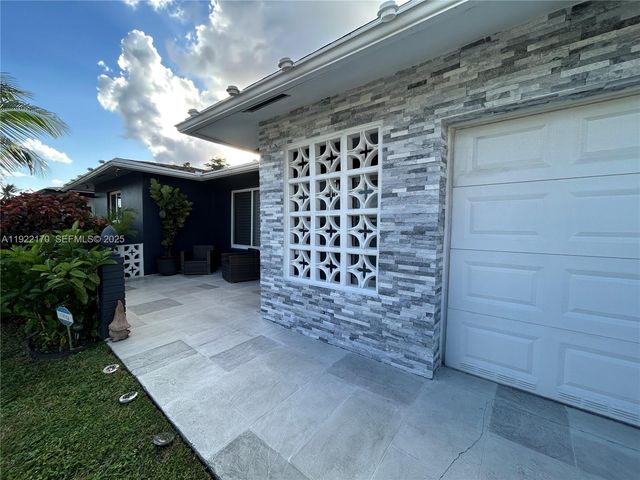 4905 NW 49th Rd, Tamarac, FL 33319