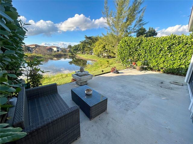 4905 NW 49th Rd, Tamarac, FL 33319